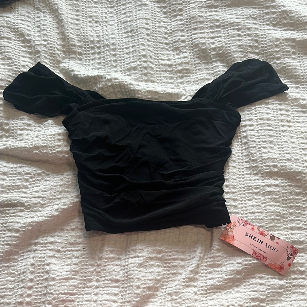 NWT SHEIN Black Sleeveless Ruched Crop Top